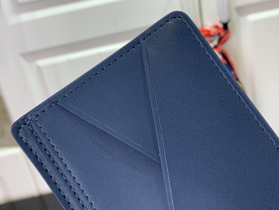 루이비통 모노그램 멀티플 반지갑 M82323 11.591.5cm7.jpg