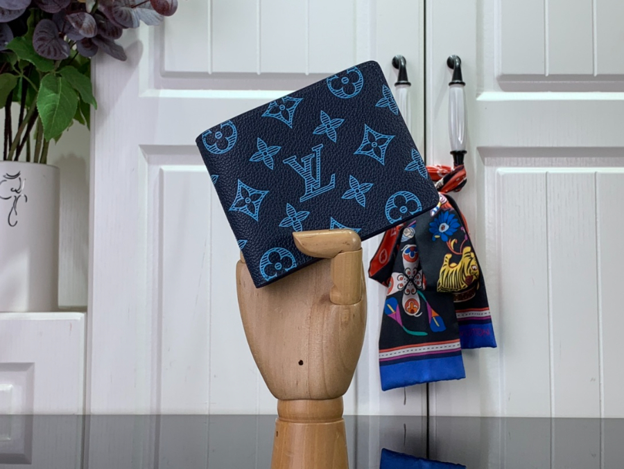 루이비통 모노그램 멀티플 반지갑 M82323 11.591.5cm2.jpg