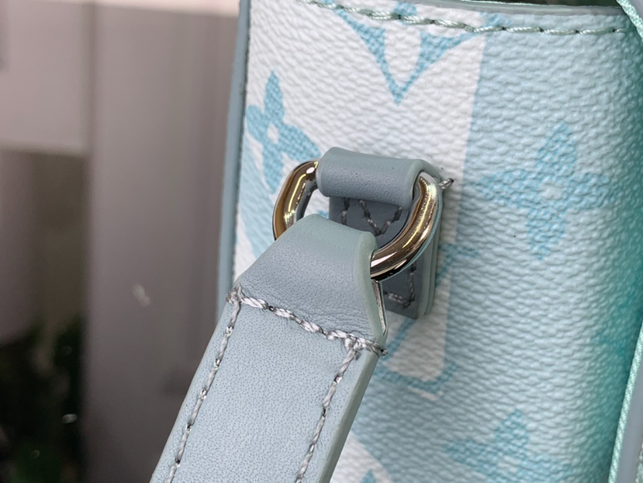 루이비통 스티머 웨어러블 월릿 M22637 18116.5cm6.jpg