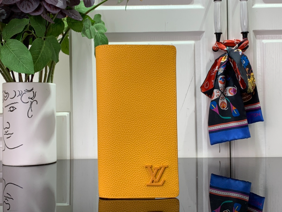 루이비통 에어러그램 브라짜 M81153 10192cm 옐로우1.jpg