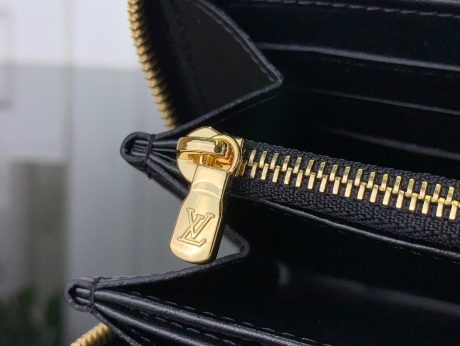 루이비통 지피 월릿 M82233 19.510.52.5cm7.jpg