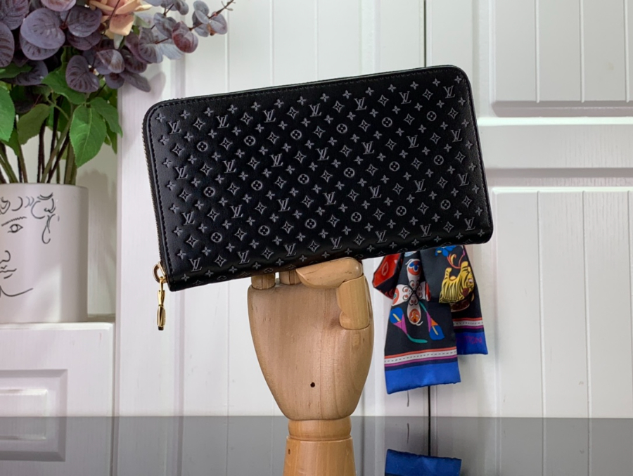 루이비통 지피 월릿 M82233 19.510.52.5cm2.jpg