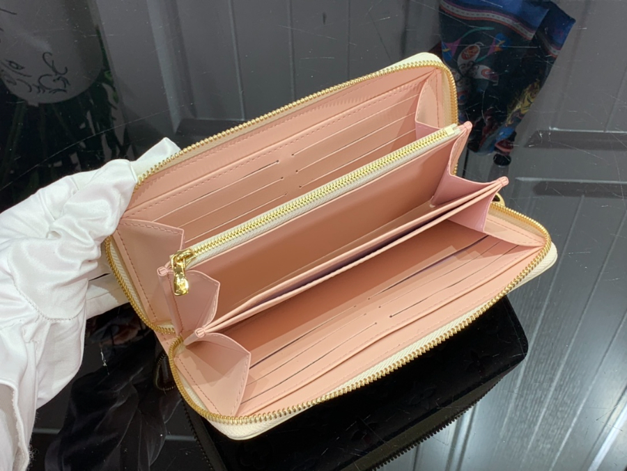 루이비통 지피 월릿 M82290 19.510.52.5cm5.jpg