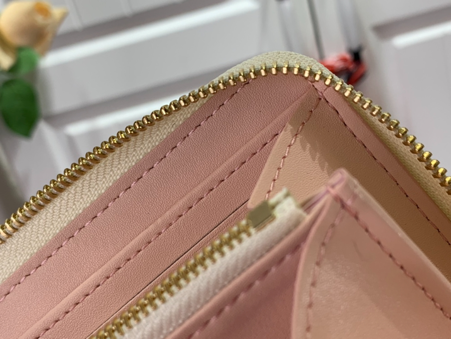 루이비통 지피 월릿 M82290 19.510.52.5cm6.jpg