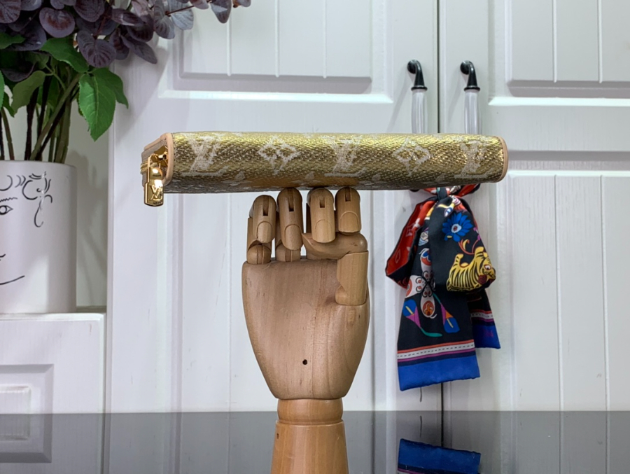 루이비통 지피 월릿 골드 M82468 19.510.52.5cm4.jpg