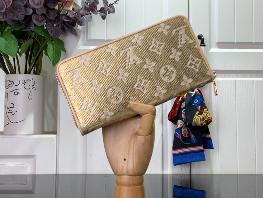 루이비통 지피 월릿 골드 M82468 19.510.52.5cm1.jpg