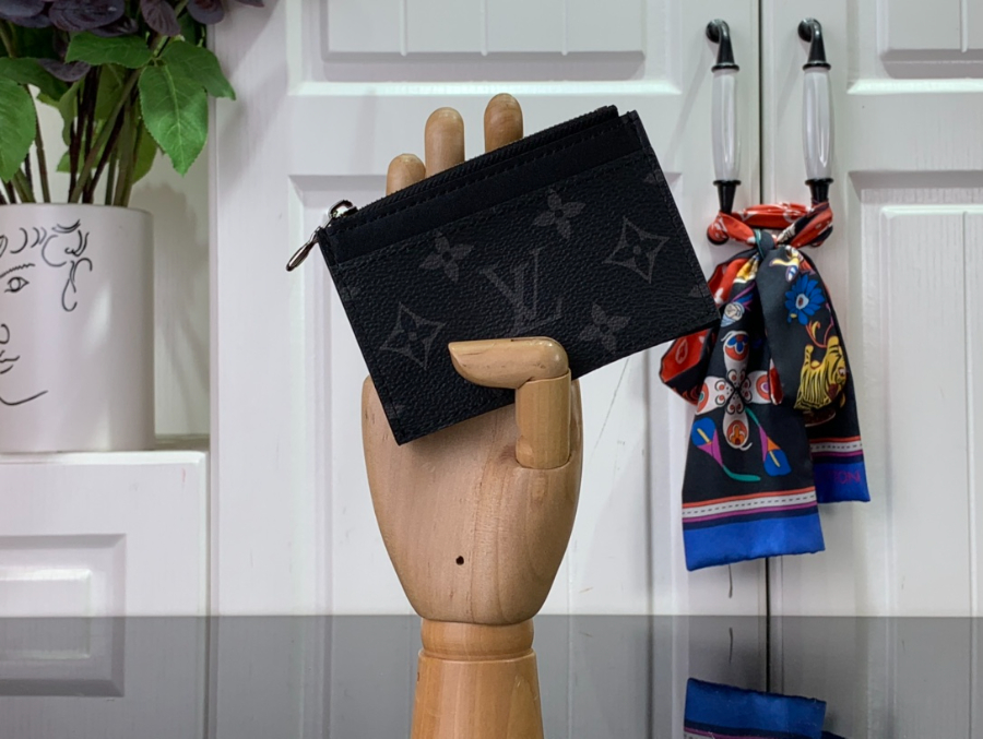 루이비통 코인 카드 케이스 M82245 11.37.51cm 2종2 (1).jpg