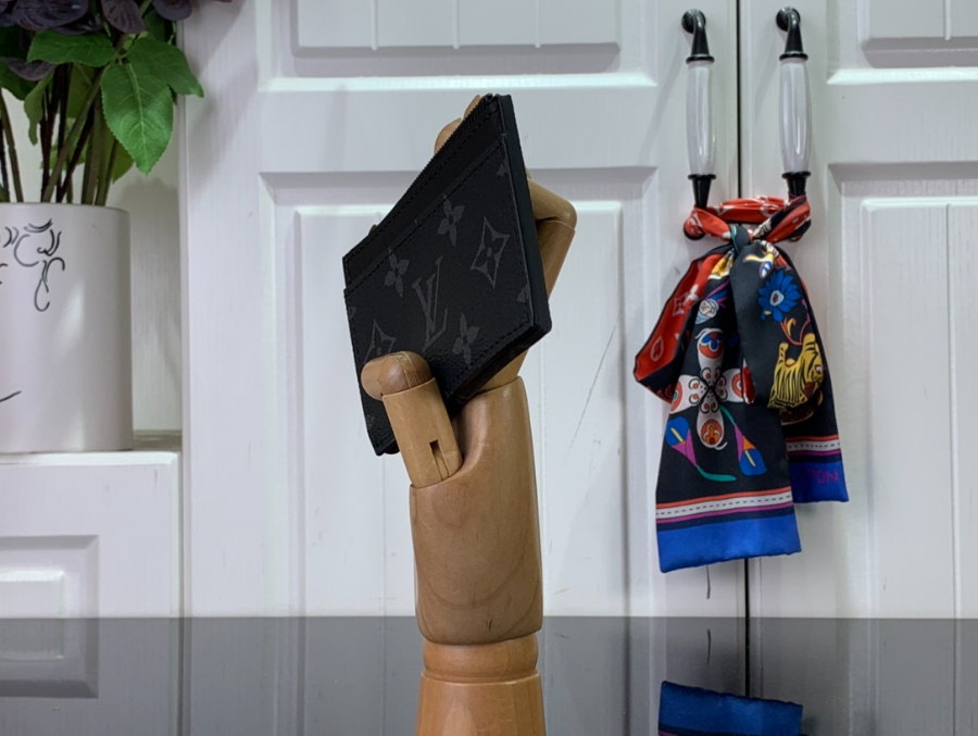 루이비통 코인 카드 케이스 M82245 11.37.51cm 2종3 (1).jpg