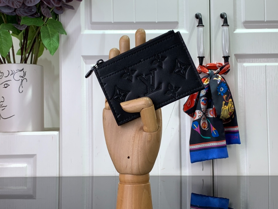 루이비통 코인 카드 케이스 M82245 11.37.51cm 2종1.jpg