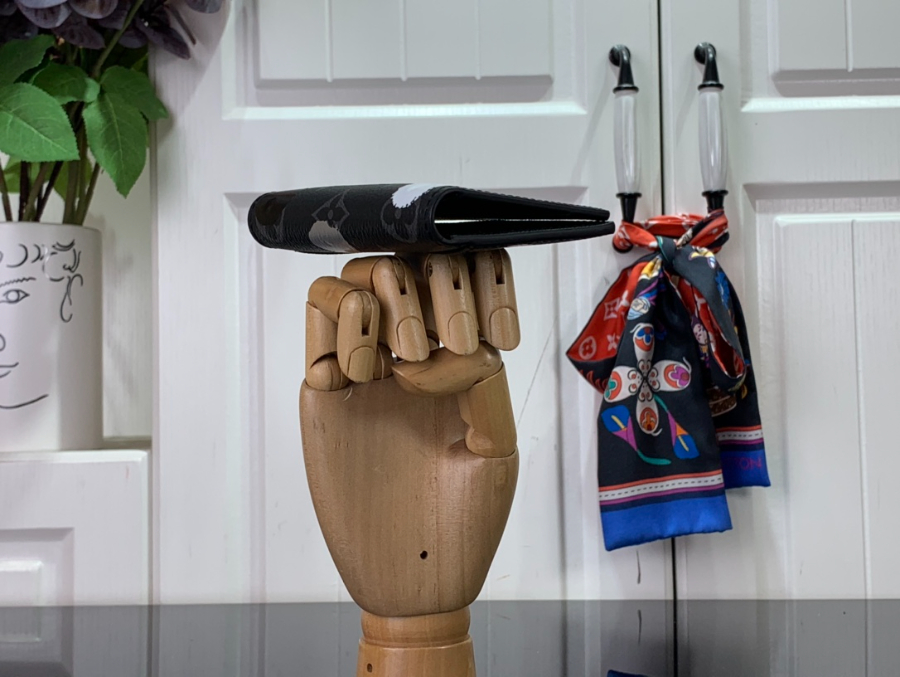 루이비통 쿠사마야요이 포켓 오거나이저 카드지갑 M81928 7.511.11cm4.jpg