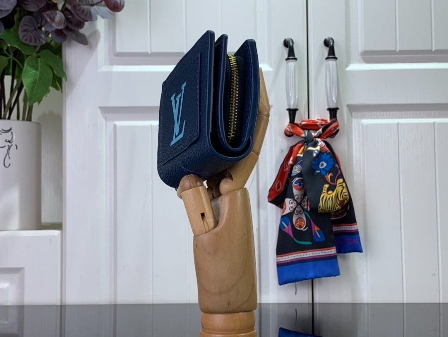 루이비통 클레아 월릿 블루 M82329 118.53.5cm3.jpg