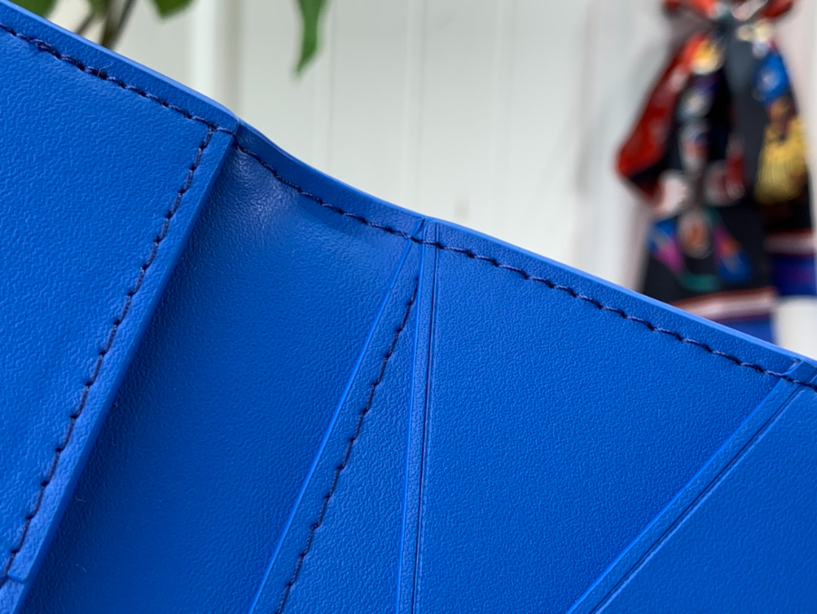 루이비통 포켓 오거나이저 M82275 7.511.11cm 블루6.jpg