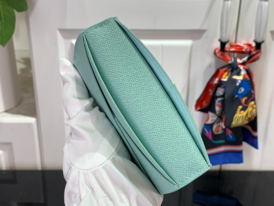 루이비통 포켓 오거나이저 M82308 7.511.11cm 스카이 블루7.jpg