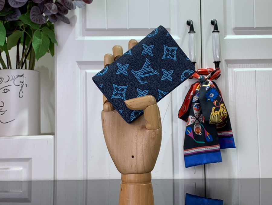 루이비통 포켓 오거나이저 M82324 7.511.11cm2.jpg