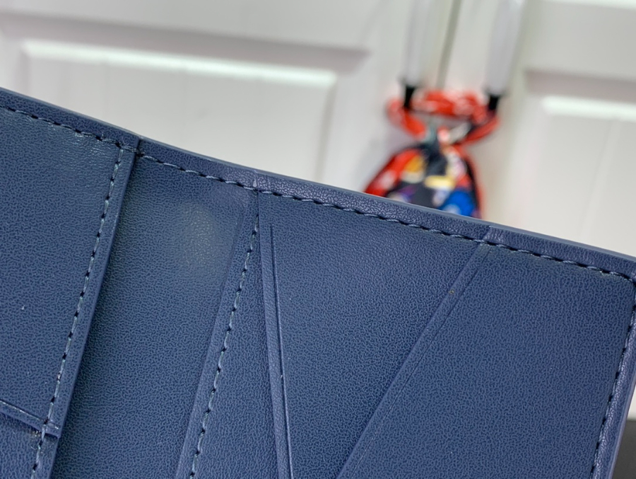 루이비통 포켓 오거나이저 M82324 7.511.11cm8.jpg