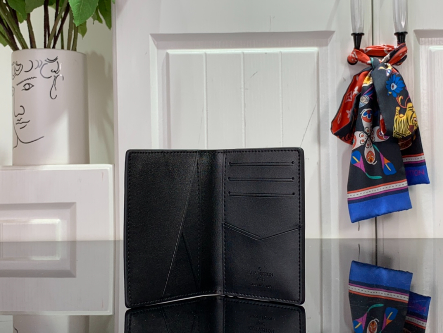 루이비통 포켓 오거나이저 M82372 7.511.11cm5.jpg