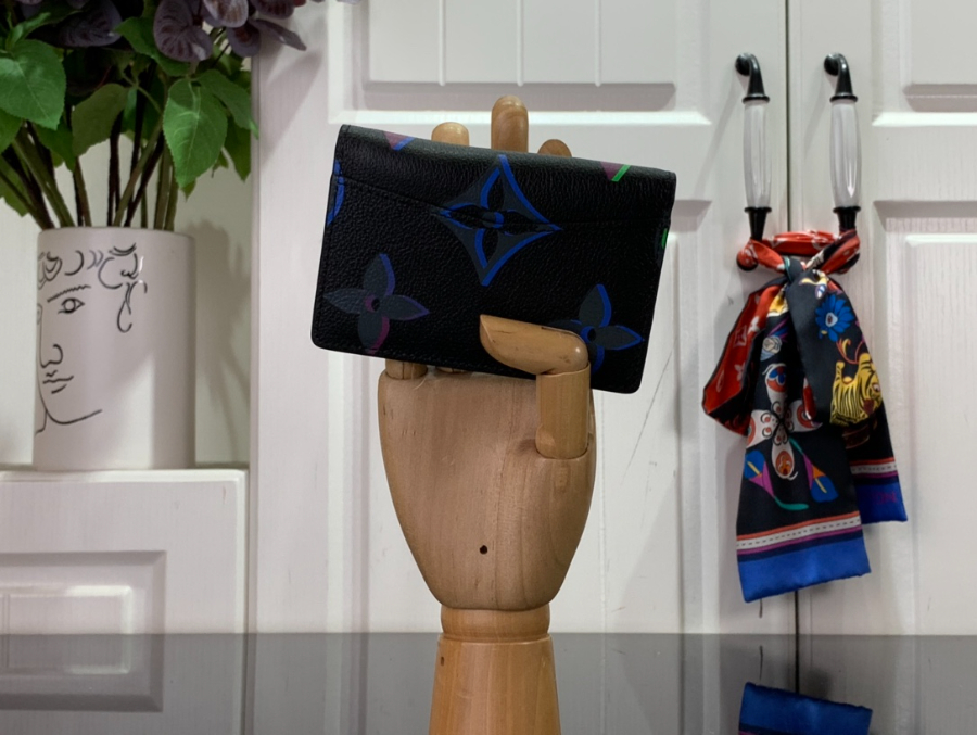 루이비통 포켓 오거나이저 M82372 7.511.11cm3.jpg