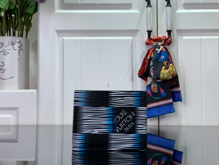 루이비통 남자 LV 슬렌더 반지갑1.jpg