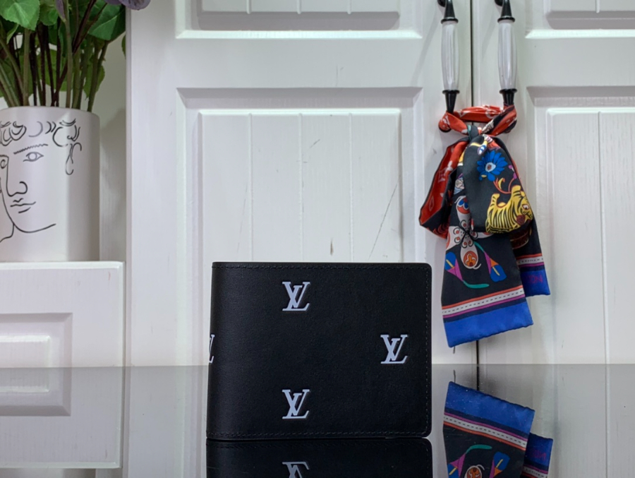 루이비통 멀티플 월렛 반지갑 M83191 129cm1.jpg