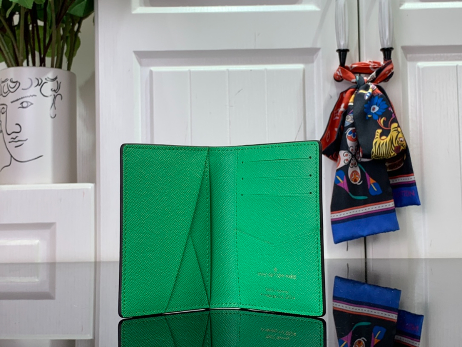 루이비통 멀티플 월렛 카드지갑 4컬러 8111cm3.jpg