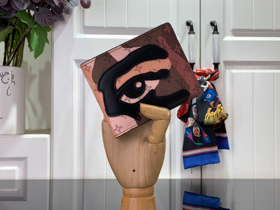 루이비통 멀티플 월릿 M82573 11.591.5cm1.jpg