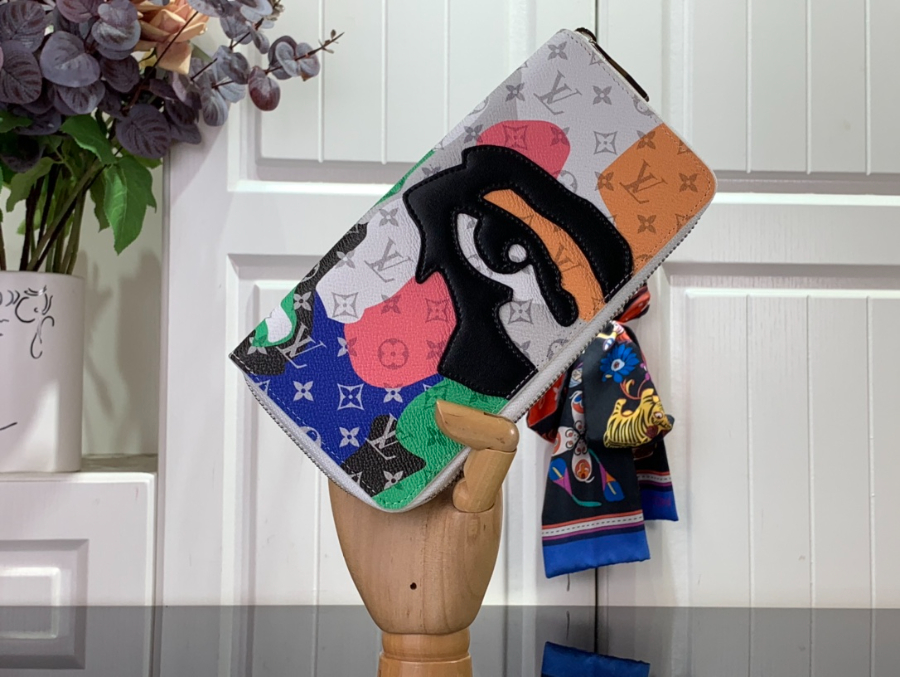 루이비통 세로형 장지갑 M82590 10202cm1.jpg