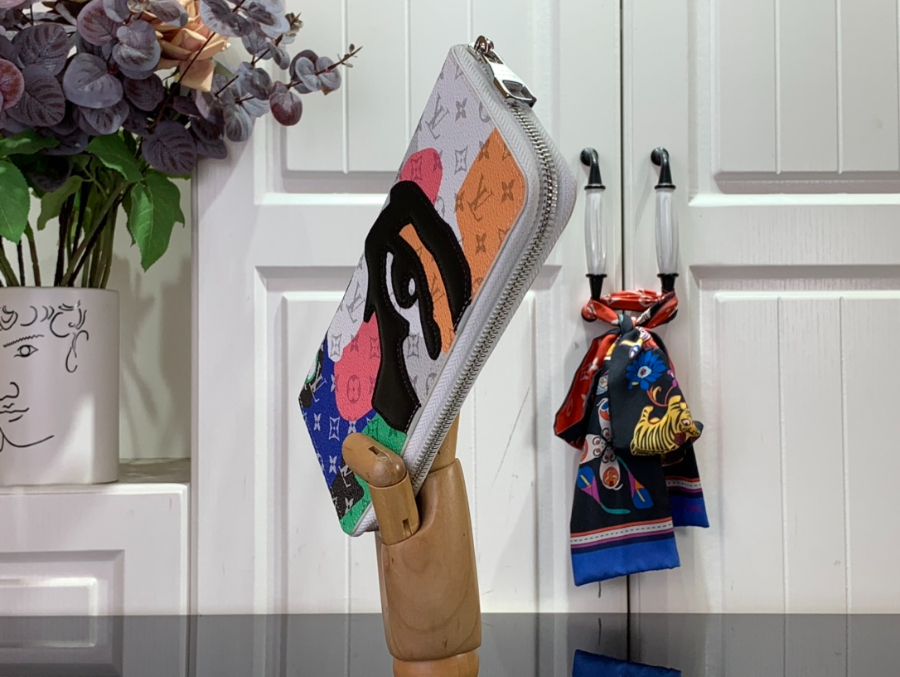 루이비통 세로형 장지갑 M82590 10202cm3.jpg