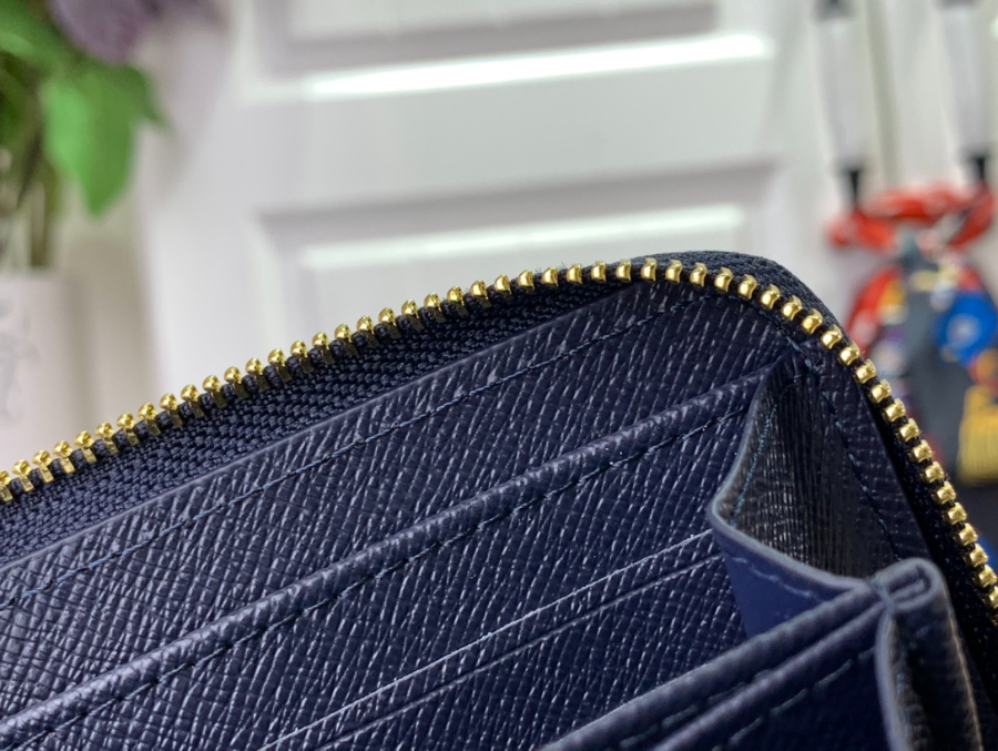루이비통 지피 코인 펄스 M82483 118.52cm8.jpg