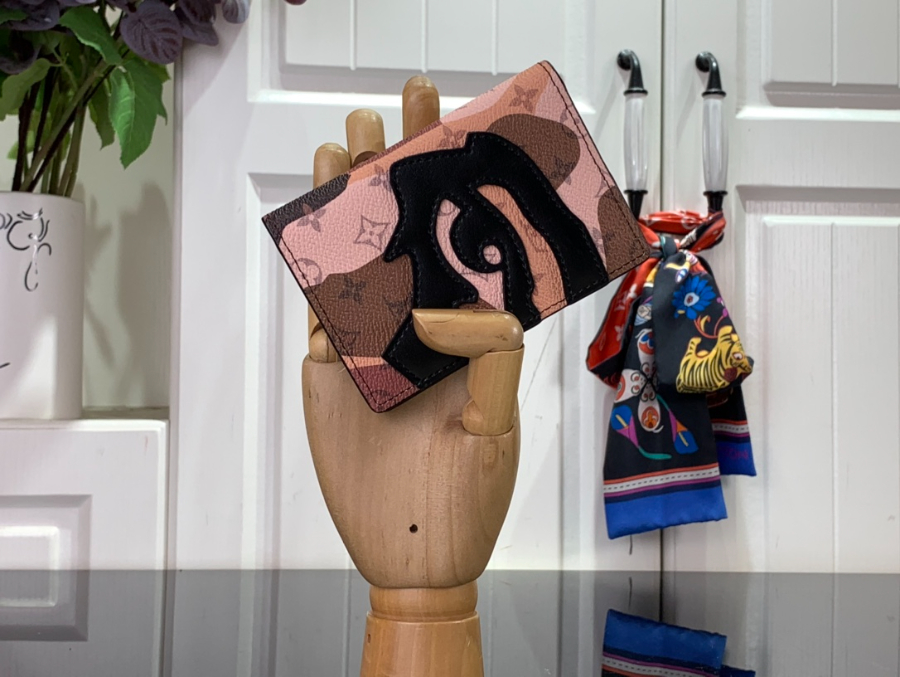 루이비통 포켓 오거나이저 카드지갑 M82574 11.511.11cm1.jpg