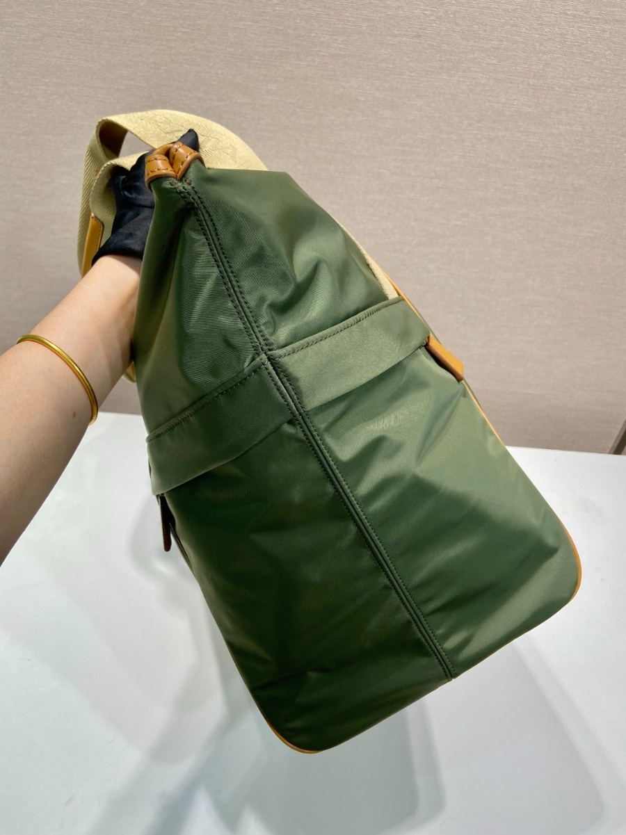 프라다 트래블백5.jpg