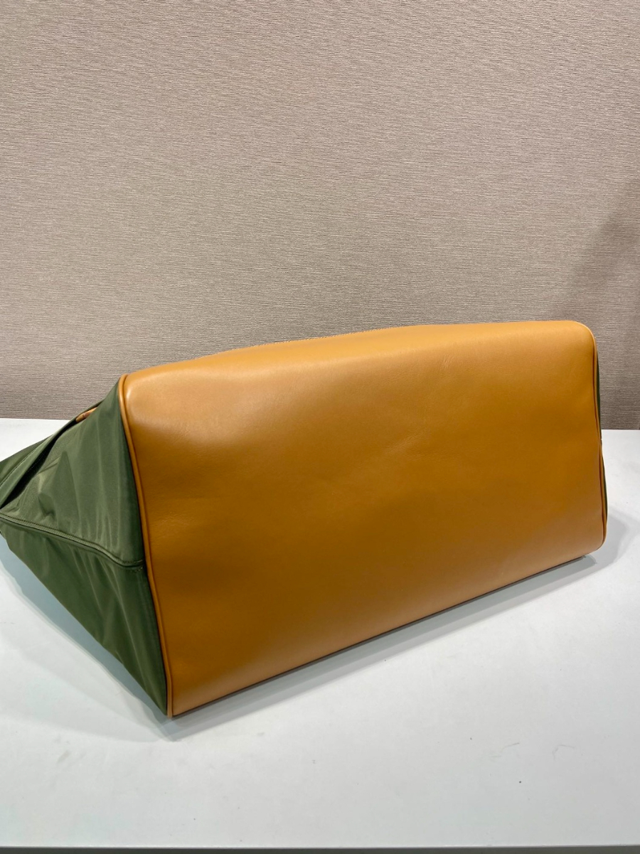 프라다 트래블백7.jpg