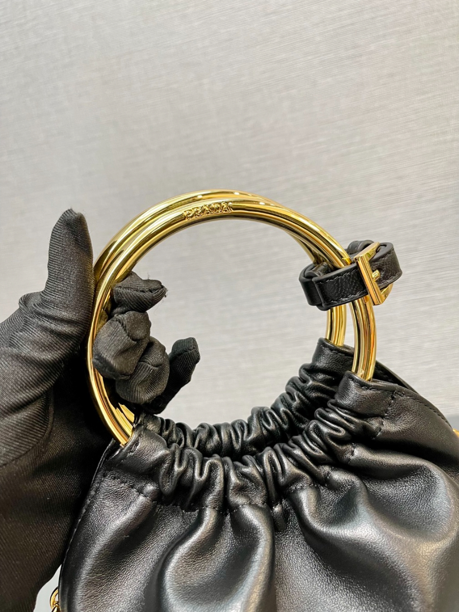 프라다 나파가죽버킷백6.jpg