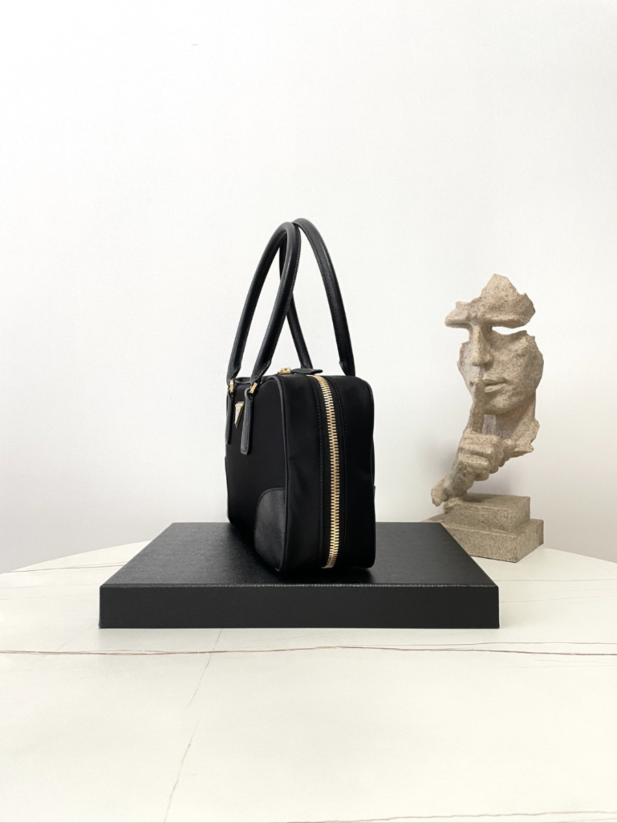 프라다 리나일론사피아노투핸들백3.jpg