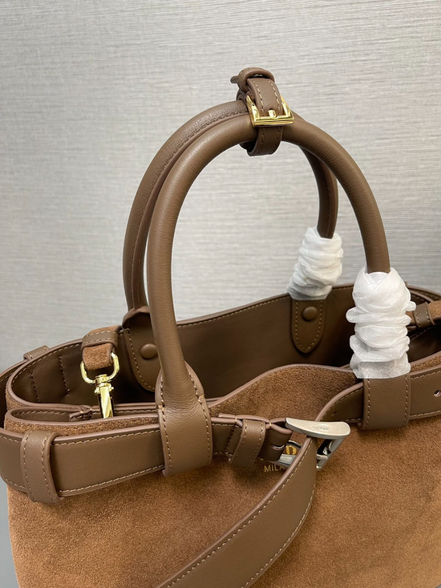 프라다 벨트버클미디엄가죽백6.jpg