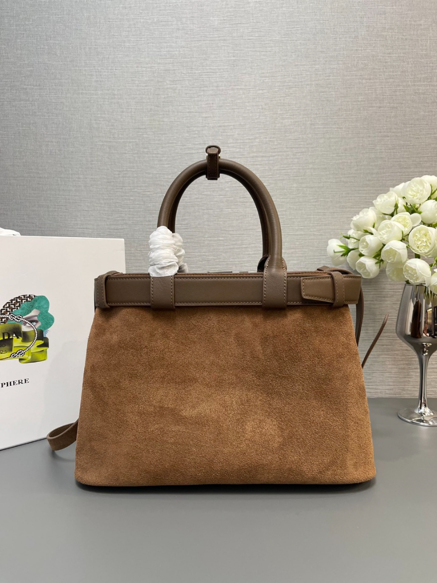 프라다 벨트버클미디엄가죽백2.jpg