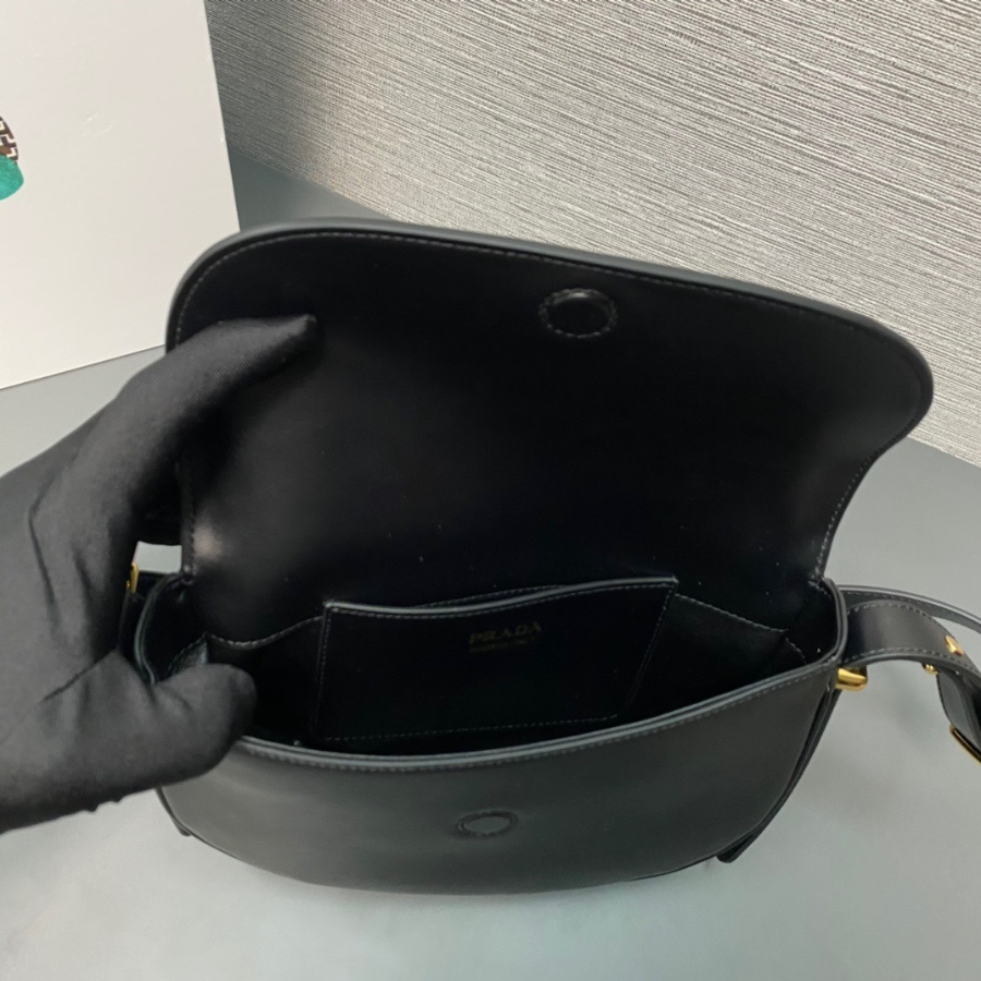 프라다 아르케플랩숄더백7.jpg