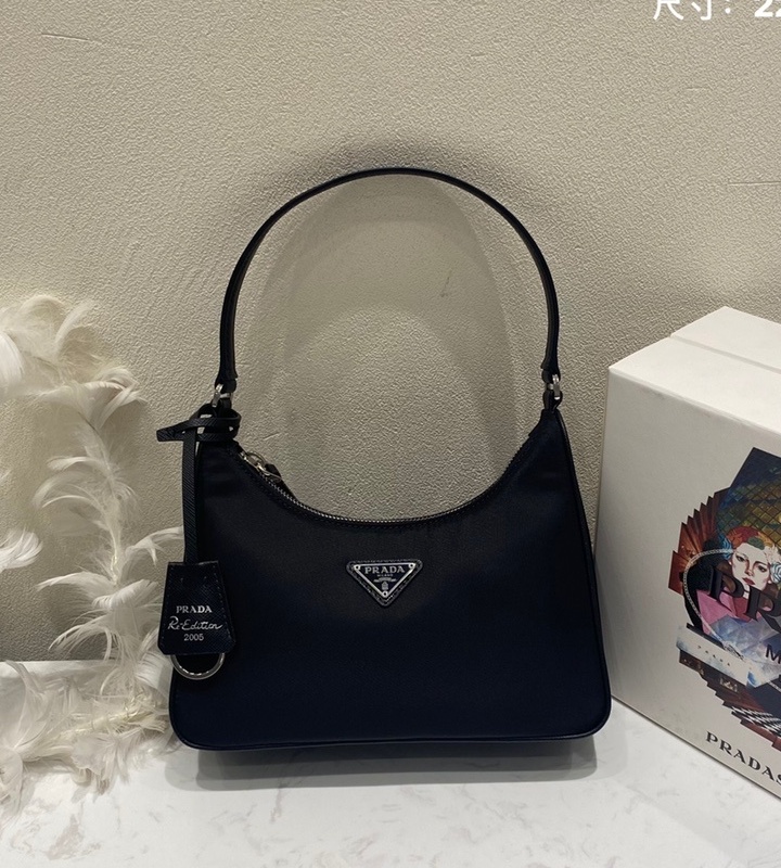 프라다 테수토호보백1 (1).jpg