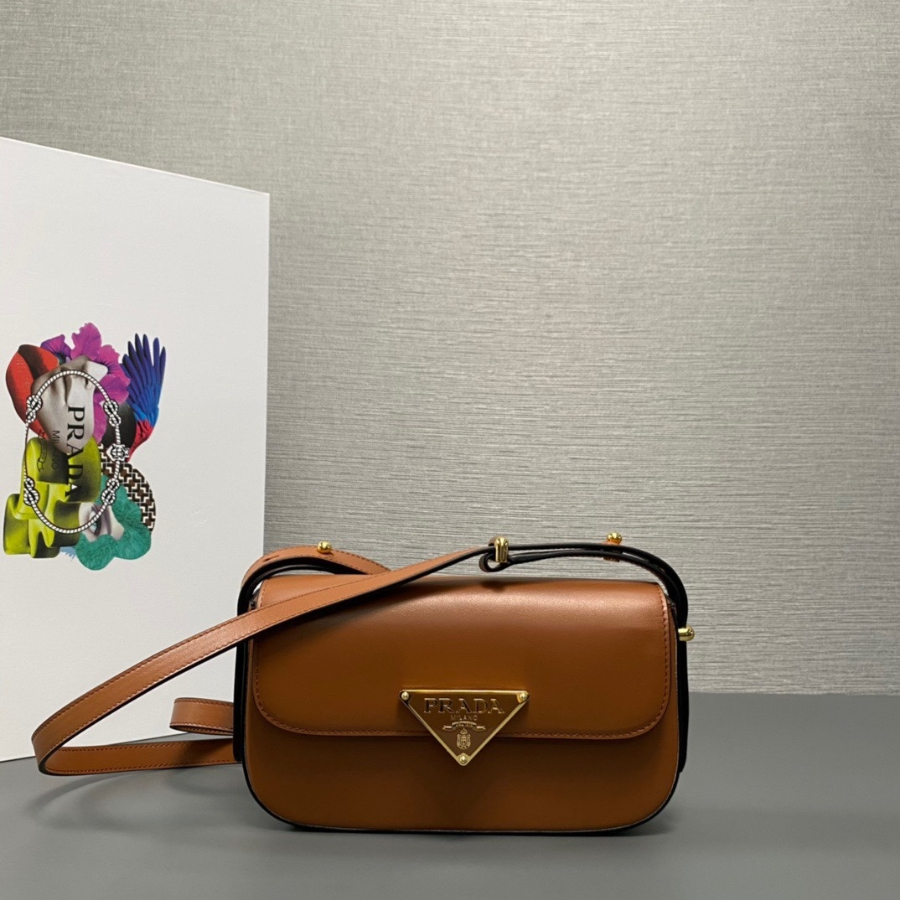 프라다 가죽숄더백1.jpg