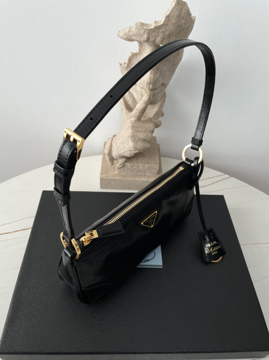 프라다 리에디션2002숄더백4.jpg