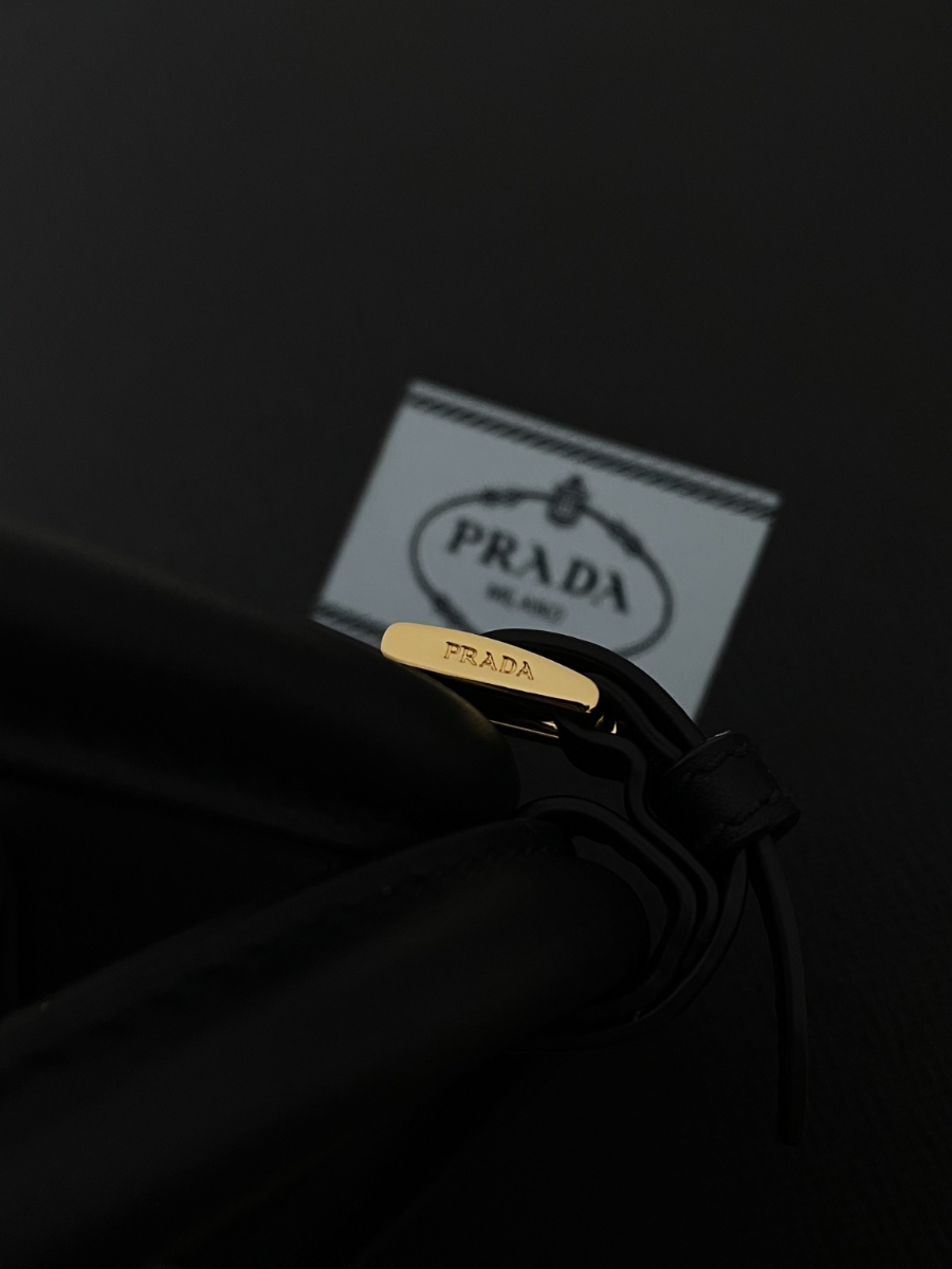프라다 스몰가죽백9.jpg
