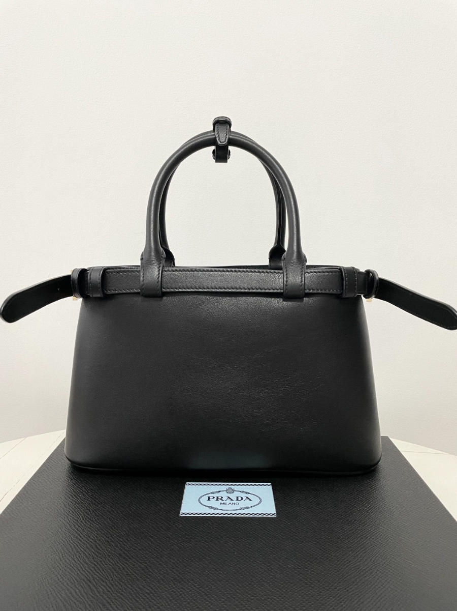 프라다 스몰가죽백3.jpg