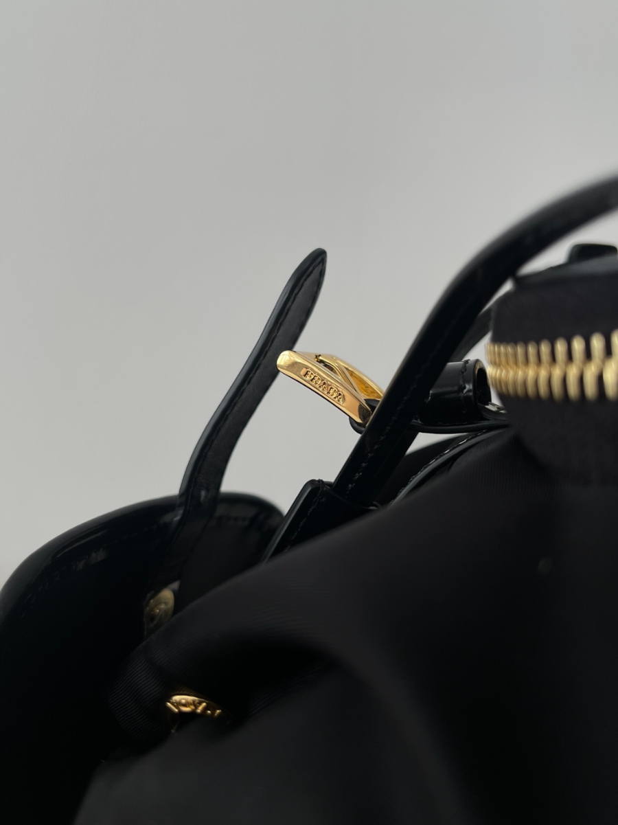 프라다 스몰리나일론브러시드백팩08.jpg