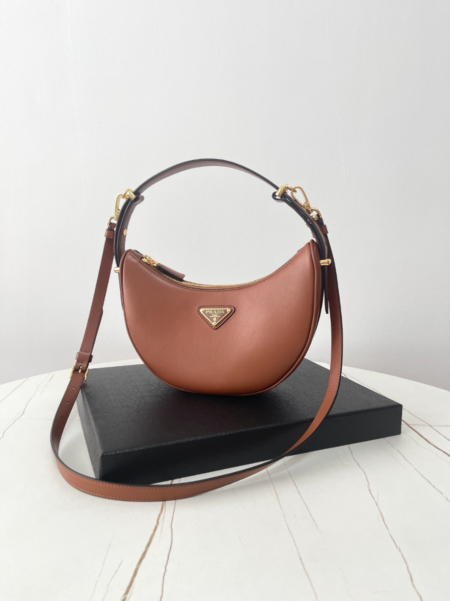 프라다 아르케가죽숄더백 브라운9.jpg