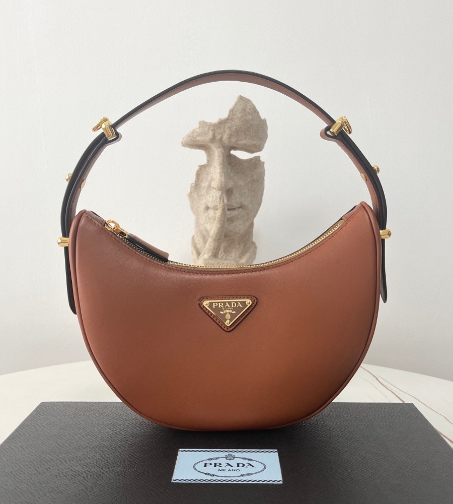프라다 아르케가죽숄더백 브라운1 (1).jpg