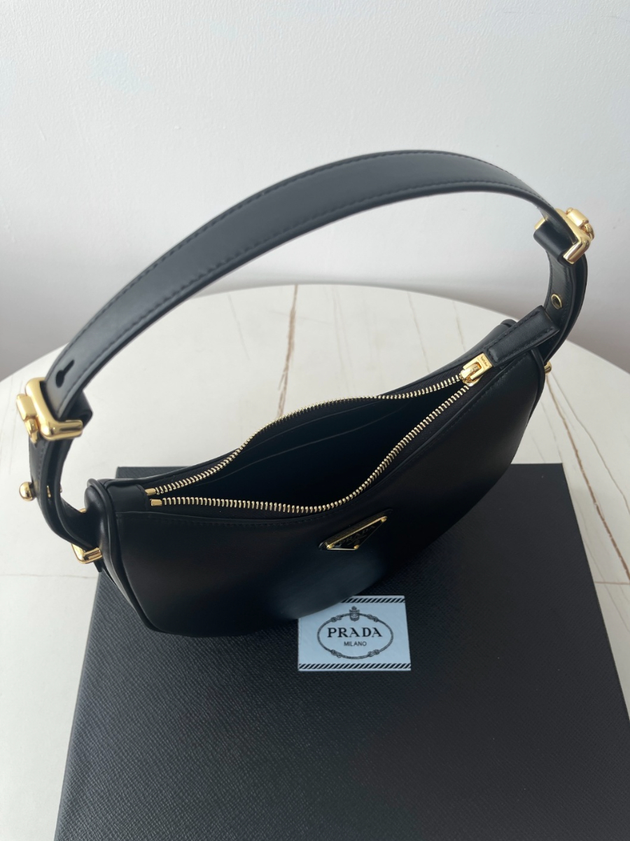 프라다 아르케가죽숄더백6 (1).jpg