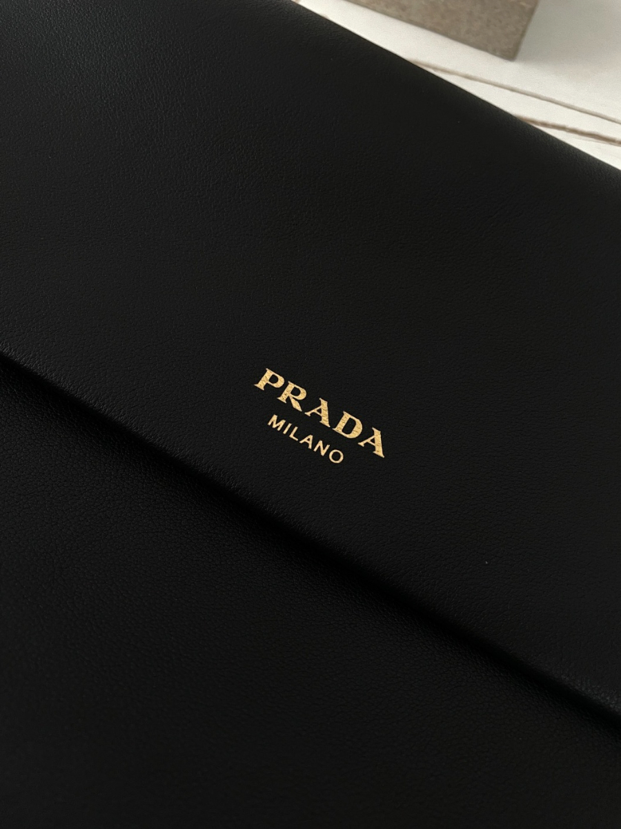 프라다 체인숄더백07.jpg