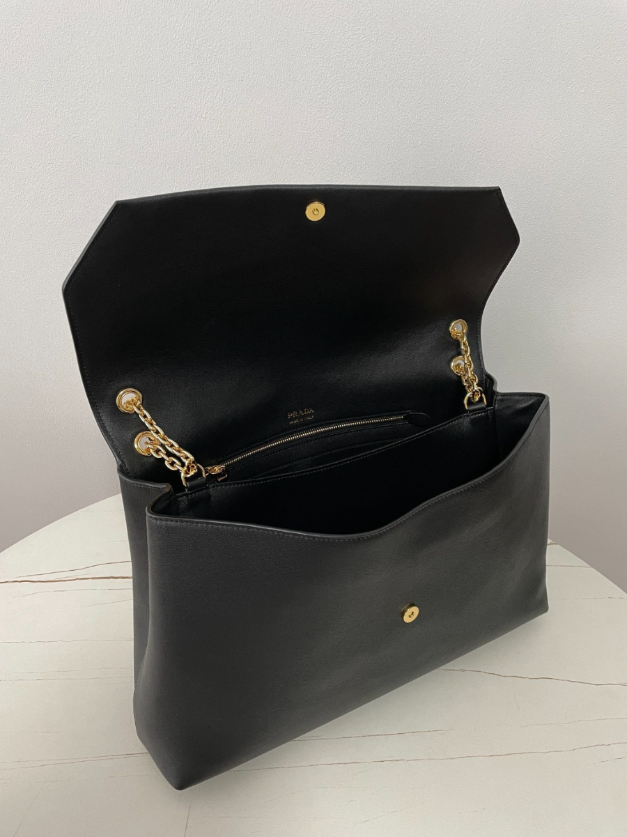 프라다 체인숄더백05.jpg