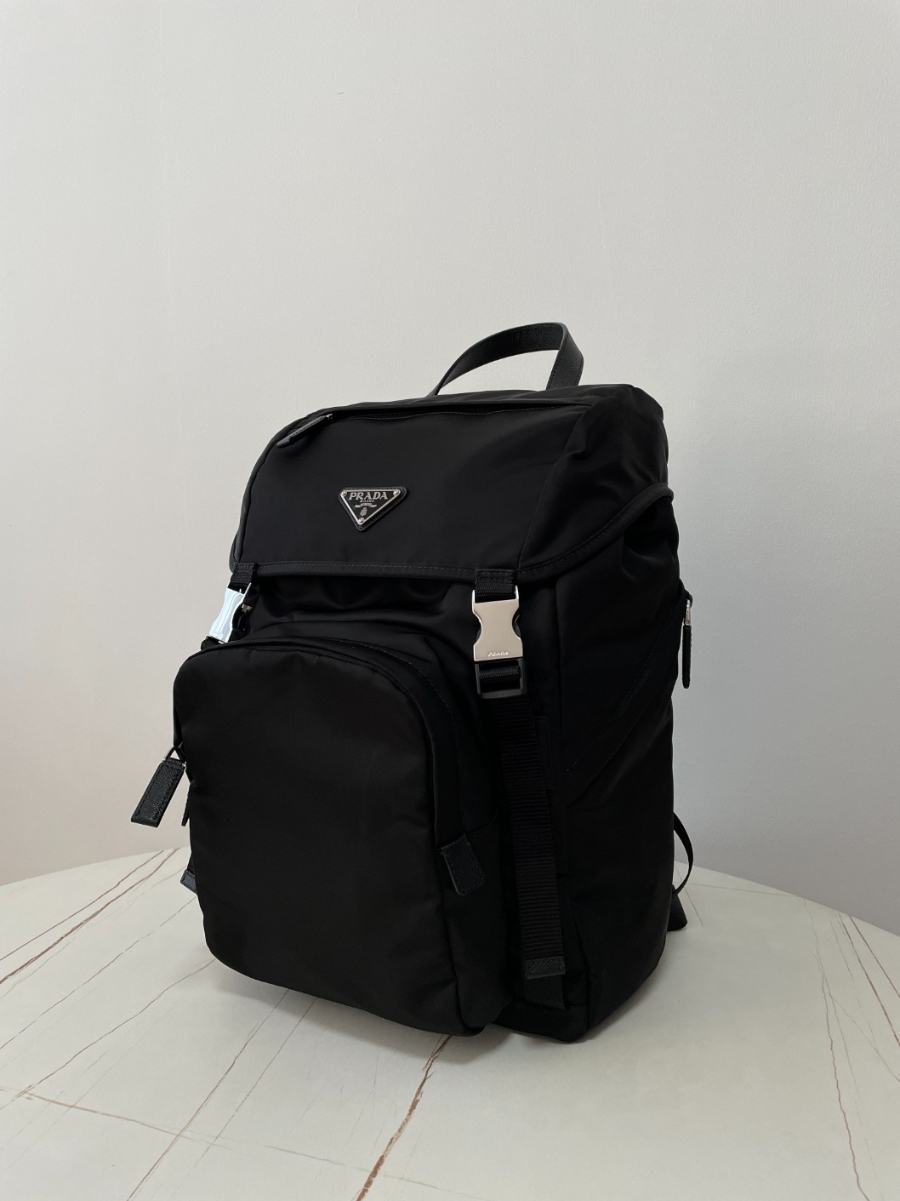 프라다 포코노백팩3.jpg