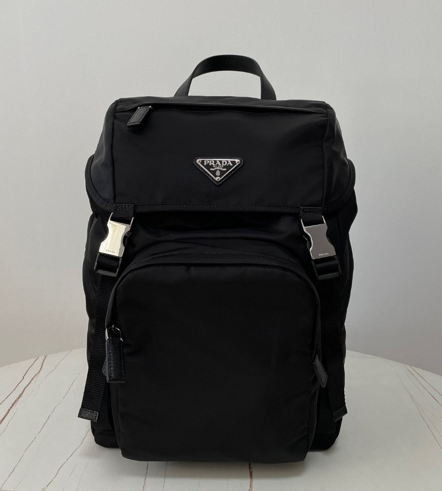 프라다 포코노백팩1 (1).jpg