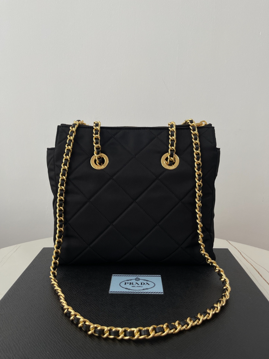프라다 리나일론체인숄더백2.jpg